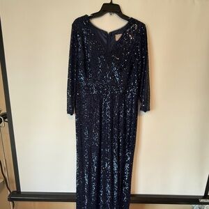 Preloved Cindy Formal Blue Sequin Gown XL